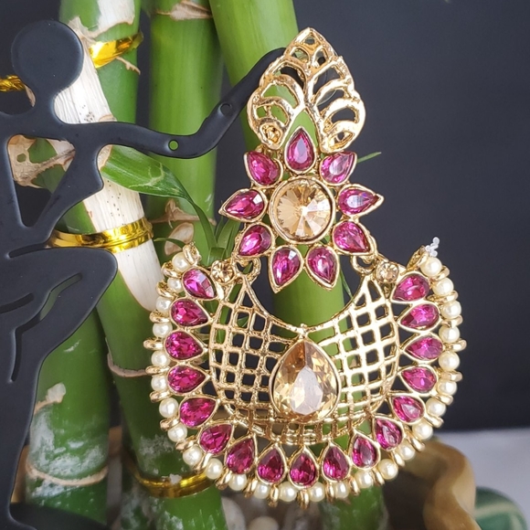 Fancy Earring - Picture 3 of 3